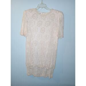 Short sleeve layered dress beaded.